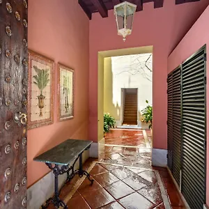museum-duplex-and-patios-historical-center-8-pax.es-andalucia.com/